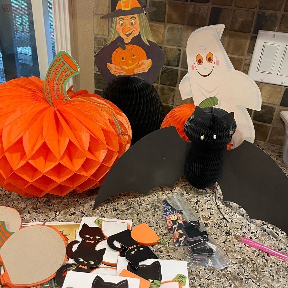 Halloween Honeycomb Vintage Cutouts Lot - Picture 10 of 16